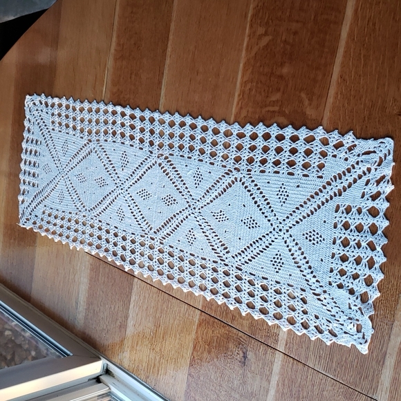 Handmade doili table decor 9 - Picture 3 of 4